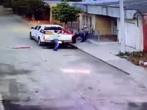 Hasmını Başından Vurarak Öldürdü