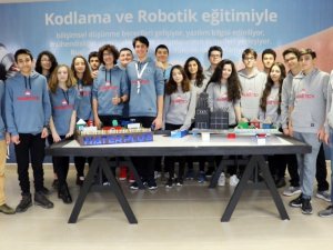 Liselilerden Su Tasarrufu Yapan Robot Ve Uygulama