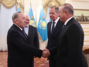 Çavuşoğlu Kazakistan Cumhurbaşkanı Nazarbayev İle Görüştü