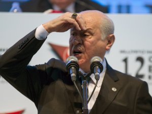 Bahçeli’nin Nazar Dualı Yüzüğü Dikkat Çekti