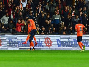 Başakşehir’den Beşiktaş’a Zirve Darbesi