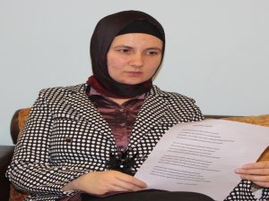 Şiirle Ayağa Kalktı