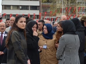 Şehit Polis Yunus Çavdar İçin Valilik Önünde Tören Yapıldı