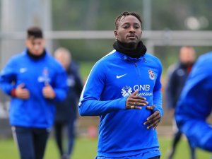 N’doye Aslan’ı Boş Geçmiyor