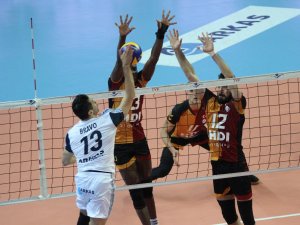 Aslan Seride 2-0 Geriye Düştü