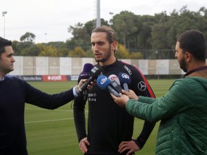 “Türk Futbolcuların Değersizleştirilmemesini İstiyorum”