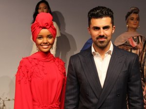 Tesettürlü Top Model Halima Aden İstanbul’da