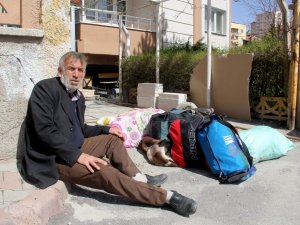 Ailesi Tarafından Kapı Dışarı Edildi