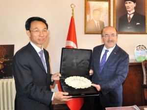 Başkan Gümrükçüoğlu’ndan Çinli İşadamlarına Yatırım Daveti