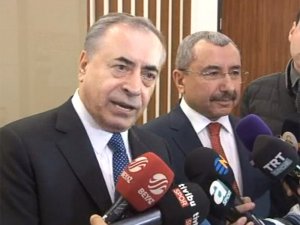 “Menajerler Bizi Bombardımana Tutuyor"