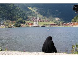 Arap Turistler Balayı İçin Uzungöl’e Gelecek