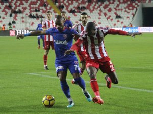 Sivasspor, Karabükspor’u Tek Golle Geçti