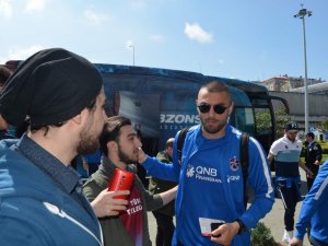 Trabzonspor, Galatasaray Maçı İçin İstanbul’a Gitti