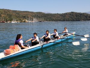 Fethiye’de Akdeniz Kupası Kürek Yarışları Heyecanı