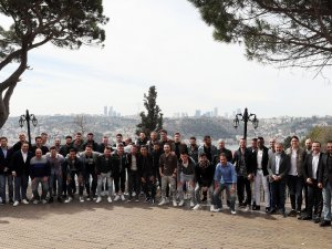 Fenerbahçeli Oyuncular Yöneticilerle Bir Araya Geldi