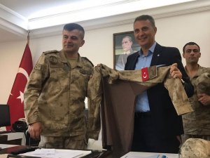 Fikret Orman’a Komando Üniforması Hediye Edildi