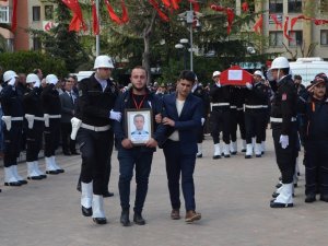 Derede Kaybolan Ve Bugün Cansız Bedenine Ulaşılan Şehit Polis Memuru İçin Tören Düzenlendi