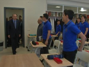 Cumhurbaşkanı Erdoğan Öğrencilerle Bir Araya Geldi