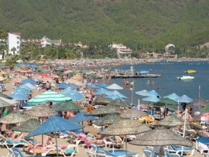 Antalya Nisan’a Turist Rekoru İle Girdi