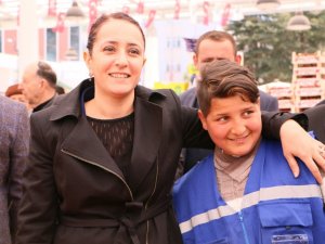 15 Yaşındaki Pazarcı Tezgah Başında Mest Etti