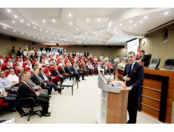 Bakan Çelik: "Türkiye Ekonomik Ve Siyasi Açıdan İstikrar Adasıdır"
