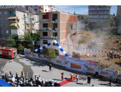 Tokat’ta Riskli Binaların Yıkımı Başladı