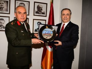 Orgeneral Musa Avsever’den Galatasaray’a Ziyaret