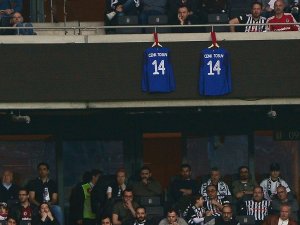 Vodafone Park’a Cenk Tosun’un Forması Asıldı