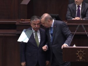 Bakan Yılmaz’ı Yanına Çağırdı