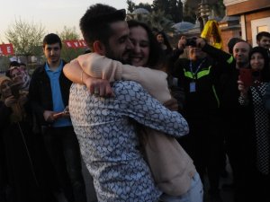 Sürpriz Evlilik Teklifi Yaptı, En Çok Kendi Şaşırdı