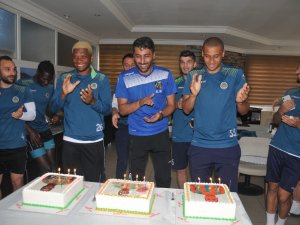 Alanyaspor’da 3 Doğum Günü Birden Kutlandı