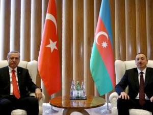 Cumhurbaşkanı Erdoğan, İlham Aliyev’i Tebrik Etti