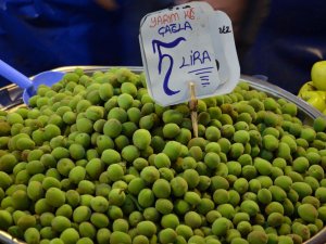 Kayısı Çağlası Tezgaha İndi