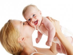 Doğum Yapan Ve Emziren Annelere Tavsiyeler