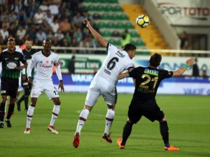İlk Yarı Beşiktaş’ın Üstünlüğüyle Bitti