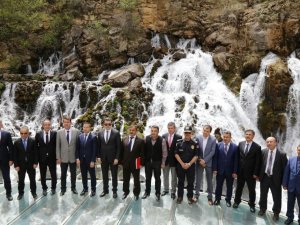 Vali Memiş Şiran’da