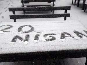 Uludağ’a Nisan Karı
