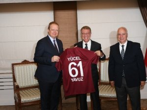 Trabzonspor’un Yeni Başkanı Ve Yöneticilerinden Ziyaretler