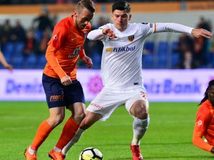 İlk Yarı Ev Sahibi Ekibin 1-0’lık Üstünlüğü İle Sona Erdi