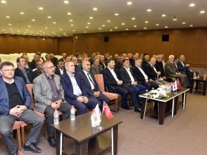 Gümüşhane’de Muhtarlar Kongreye Gitti