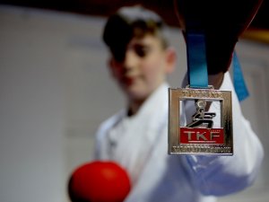 Halk Eğitim Merkezi’nin Açtığı Karate Kursundan Türkiye Şampiyonluğu’na