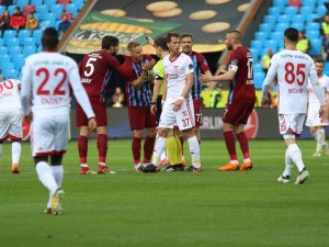 Trabzonspor Avrupa Yolunda Yara Aldı