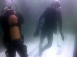 ’En Uzun Süre Soğuk Denizde Yaşama’ Rekoru Kırıldı