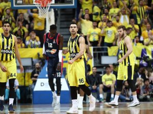 Fener Final Four İçin Parkede