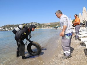 Bodrum’da Deniz Dibi Temizliği Sürüyor
