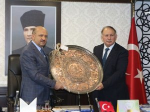 Başbakan Yardımcısı Fikri Işık Artvin’de