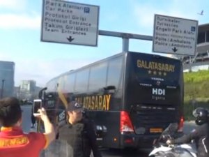 Derbi Öncesi Takımlar Stada Geldi