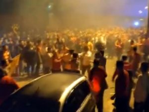 Derbi Sonrası Taraftarlar Birbirine Girdi