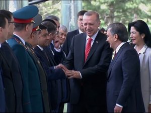 Erdoğan Özbekistan’da Resmi Törenle Karşılandı