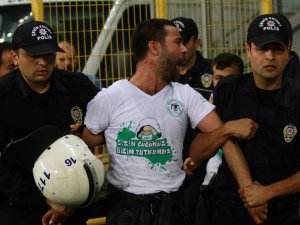 Konyasporlu 2 Taraftara Gözaltı